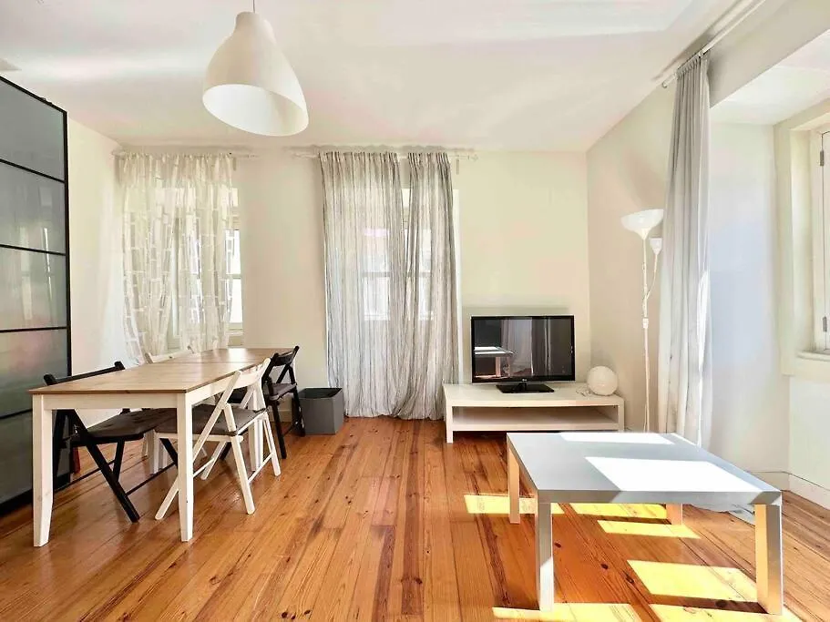 Central Apartment For Party Lovers-1